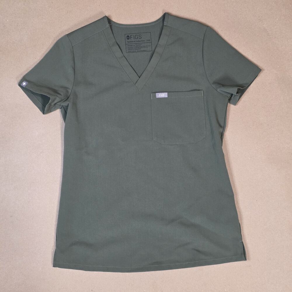 FIGS Catarina Scrub Top Women’s XXS Olive Green V-Neck Single Pocket Tech